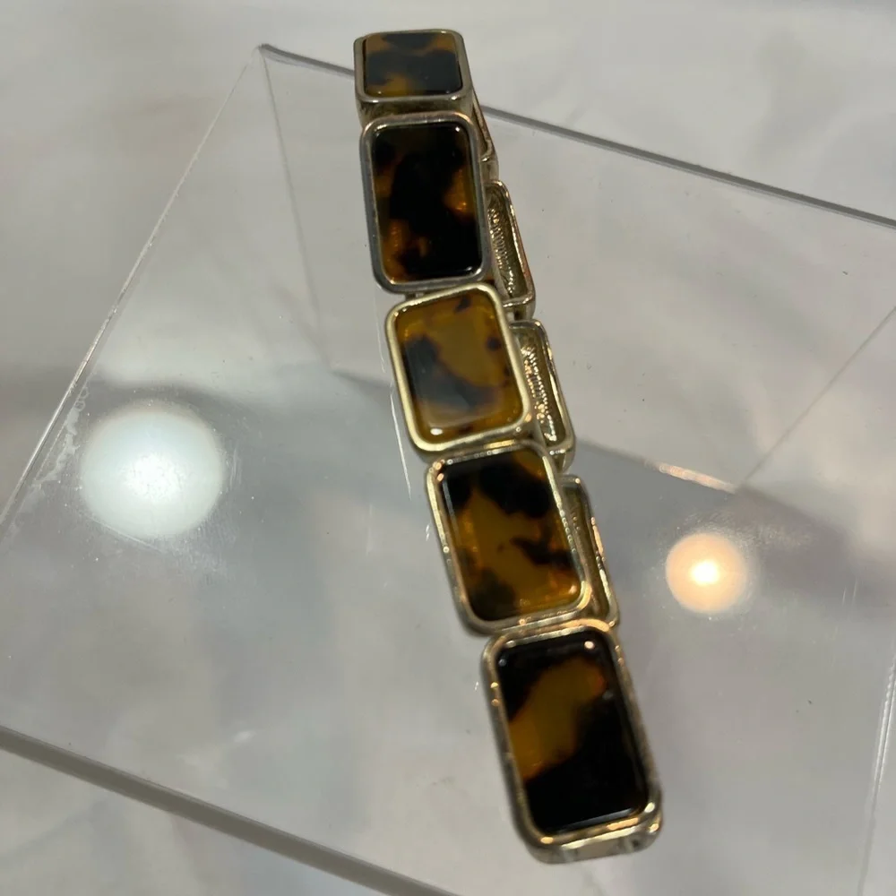 Gold Tone Bracelet with Brown Tortoiseshell Jewels